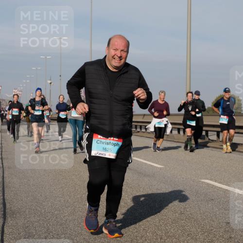03.10.2025 - Köhlbrandbrückenlauf Fabian Wolf http://msf.ph/oto/9068766 03.10.2025 10:11:22 Position 3 1625 meine-sportfotos.de