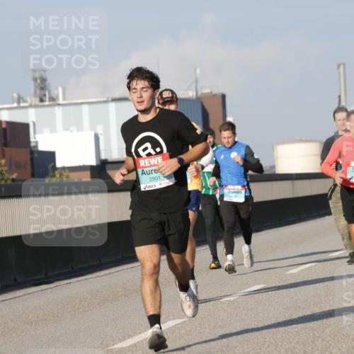 03.10.2025 - Köhlbrandbrückenlauf Jannik Wohlers http://msf.ph/oto/9068772 03.10.2025 09:48:05 Position 3 2901, 1165 meine-sportfotos.de