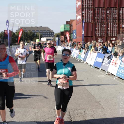03.10.2025 - Köhlbrandbrückenlauf Jannik Wohlers http://msf.ph/oto/9068790 03.10.2025 13:13:29 Ziel 4065, 4324, 4383, 4448, 4580, 4583, 4595, 4853, 5034, 5147, 5261, 5358, 6788, 6789 meine-sportfotos.de