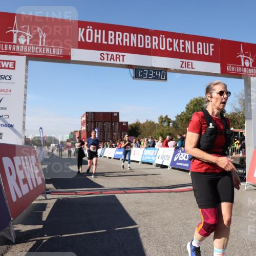 03.10.2025 - Köhlbrandbrückenlauf Lena Gebhardt http://msf.ph/oto/9068791 03.10.2025 13:33:41 Ziel 4006, 4744, 5074, 5179, 5281, 5367, 5546, 5579, 6094, 6734 meine-sportfotos.de