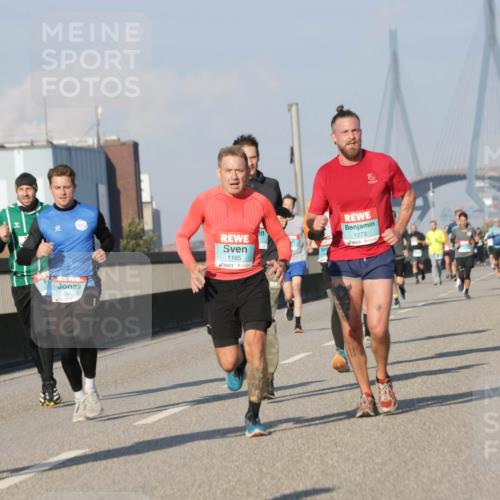 03.10.2025 - Köhlbrandbrückenlauf Jannik Wohlers http://msf.ph/oto/9068820 03.10.2025 09:48:06 Position 3 1474, 1165, 1273 meine-sportfotos.de