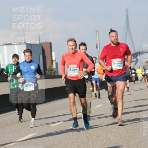 03.10.2025 - Köhlbrandbrückenlauf Jannik Wohlers http://msf.ph/oto/9068831 03.10.2025 09:48:06 Position 3 1474, 1165, 1273 meine-sportfotos.de