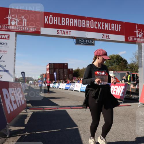 03.10.2025 - Köhlbrandbrückenlauf Lena Gebhardt http://msf.ph/oto/9068837 03.10.2025 13:33:44 Ziel 4744, 5074, 5077, 5367, 5546, 5579, 6734 meine-sportfotos.de