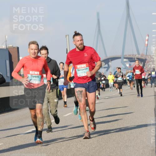 03.10.2025 - Köhlbrandbrückenlauf Jannik Wohlers http://msf.ph/oto/9068839 03.10.2025 09:48:07 Position 3 1520, 2947, 1165, 1273 meine-sportfotos.de