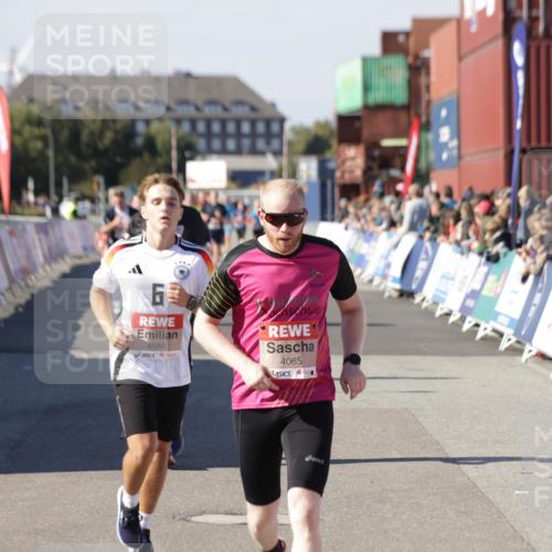 03.10.2025 - Köhlbrandbrückenlauf Jannik Wohlers http://msf.ph/oto/9068847 03.10.2025 13:13:30 Ziel 4065, 4324, 4383, 4448, 4580, 4595, 4853, 5034, 5147, 5261, 5358, 6788, 6789 meine-sportfotos.de