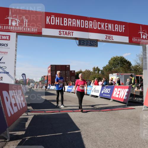 03.10.2025 - Köhlbrandbrückenlauf Lena Gebhardt http://msf.ph/oto/9068848 03.10.2025 13:33:48 Ziel 4744, 5074, 5077, 5367, 5579, 6734 meine-sportfotos.de
