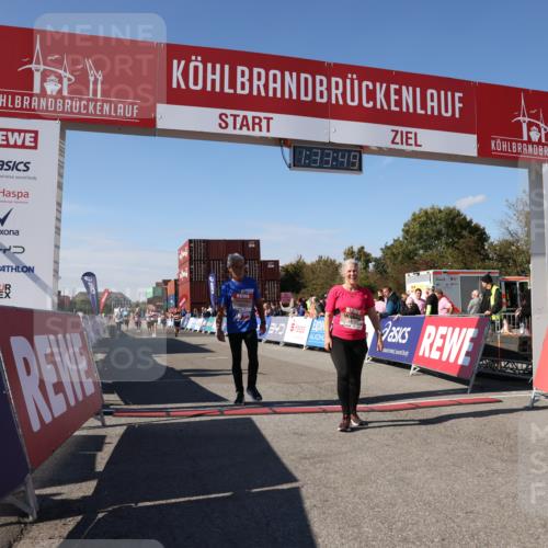 03.10.2025 - Köhlbrandbrückenlauf Lena Gebhardt http://msf.ph/oto/9068852 03.10.2025 13:33:49 Ziel 5074, 5077, 5367, 5579, 6734 meine-sportfotos.de