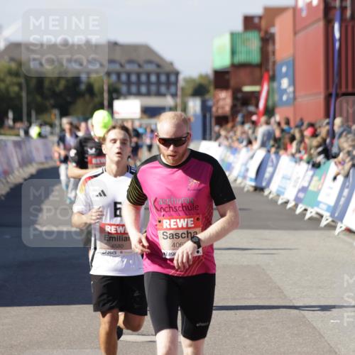 03.10.2025 - Köhlbrandbrückenlauf Jannik Wohlers http://msf.ph/oto/9068861 03.10.2025 13:13:31 Ziel 4065, 4324, 4383, 4448, 4580, 4595, 4853, 5034, 5147, 5261, 5358 meine-sportfotos.de