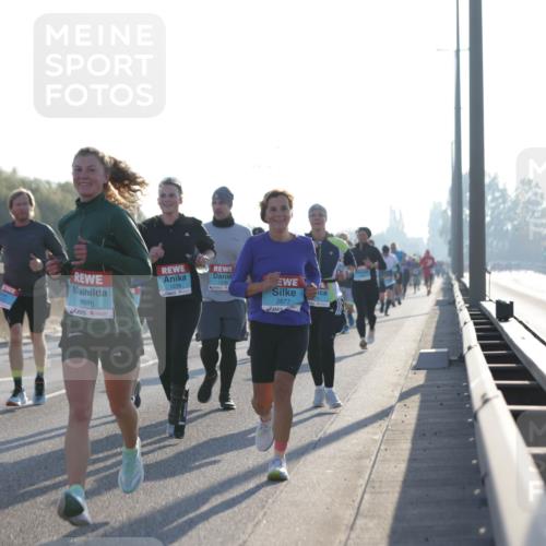 03.10.2025 - Köhlbrandbrückenlauf Jannik Wohlers http://msf.ph/oto/9068866 03.10.2025 09:16:44 Position 3 3791, 1946, 1238, 1378, 2677 meine-sportfotos.de