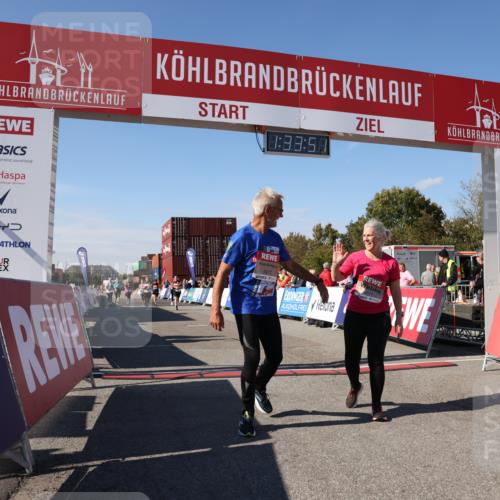 03.10.2025 - Köhlbrandbrückenlauf Lena Gebhardt http://msf.ph/oto/9068878 03.10.2025 13:33:51 Ziel 4970, 5036, 5074, 5077, 5367, 5579, 6734 meine-sportfotos.de