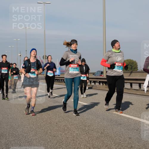 03.10.2025 - Köhlbrandbrückenlauf Fabian Wolf http://msf.ph/oto/9068885 03.10.2025 10:11:25 Position 3 2654, 2212, 2365, 2436 meine-sportfotos.de