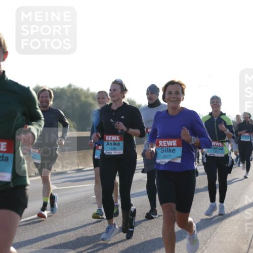 03.10.2025 - Köhlbrandbrückenlauf Jannik Wohlers http://msf.ph/oto/9068913 03.10.2025 09:16:45 Position 3 91, 1946, 1238, 2677, 1377 meine-sportfotos.de