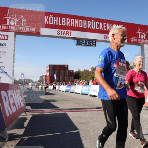 03.10.2025 - Köhlbrandbrückenlauf Lena Gebhardt http://msf.ph/oto/9068917 03.10.2025 13:33:53 Ziel 4919, 4970, 5036, 5074, 5077, 5300, 6246 meine-sportfotos.de