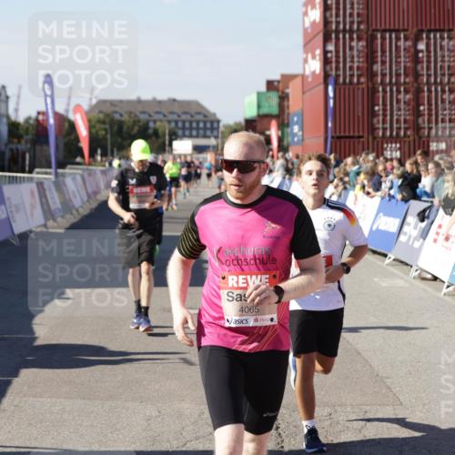 03.10.2025 - Köhlbrandbrückenlauf Jannik Wohlers http://msf.ph/oto/9068922 03.10.2025 13:13:32 Ziel 4065, 4324, 4383, 4448, 4580, 4595, 5147, 5261, 5358 meine-sportfotos.de