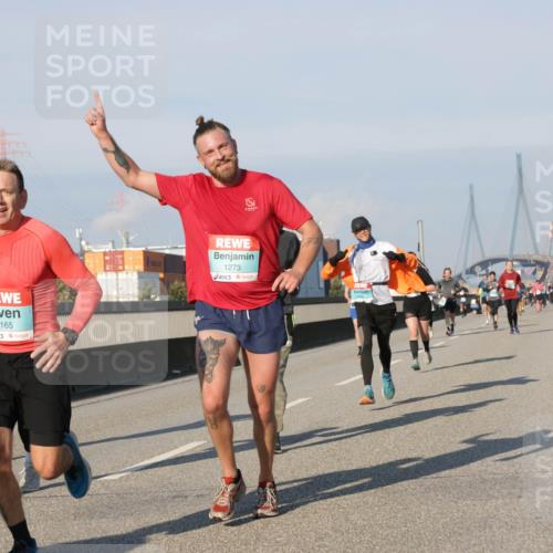 03.10.2025 - Köhlbrandbrückenlauf Jannik Wohlers http://msf.ph/oto/9068944 03.10.2025 09:48:10 Position 3 1165, 1273 meine-sportfotos.de