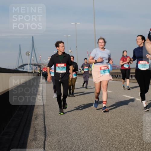 03.10.2025 - Köhlbrandbrückenlauf Fabian Wolf http://msf.ph/oto/9068972 03.10.2025 10:11:28 Position 3 1221, 2252, 2 meine-sportfotos.de