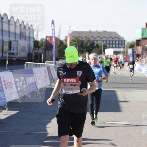 03.10.2025 - Köhlbrandbrückenlauf Jannik Wohlers http://msf.ph/oto/9068974 03.10.2025 13:13:34 Ziel 4065, 4324, 4383, 4448, 4461, 4580, 4595, 5147, 5358, 5908 meine-sportfotos.de