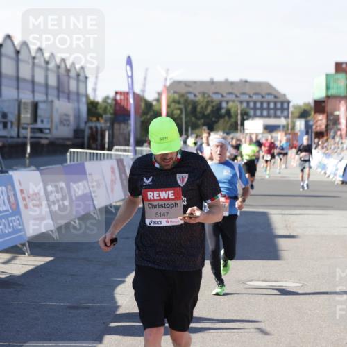 03.10.2025 - Köhlbrandbrückenlauf Jannik Wohlers http://msf.ph/oto/9068977 03.10.2025 13:13:34 Ziel 4065, 4324, 4383, 4448, 4461, 4580, 4595, 5147, 5358, 5908 meine-sportfotos.de