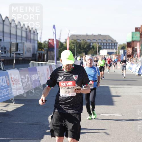 03.10.2025 - Köhlbrandbrückenlauf Jannik Wohlers http://msf.ph/oto/9068986 03.10.2025 13:13:34 Ziel 4065, 4324, 4383, 4448, 4461, 4580, 4595, 5147, 5358, 5908 meine-sportfotos.de