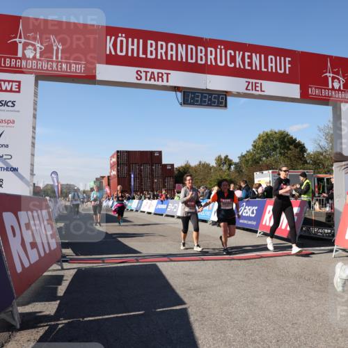 03.10.2025 - Köhlbrandbrückenlauf Lena Gebhardt http://msf.ph/oto/9069008 03.10.2025 13:33:59 Ziel 4919, 4970, 5036, 5300, 6246, 6420, 6421 meine-sportfotos.de