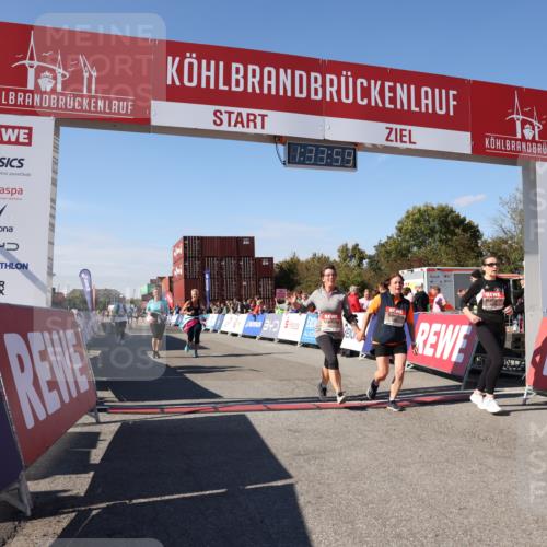 03.10.2025 - Köhlbrandbrückenlauf Lena Gebhardt http://msf.ph/oto/9069017 03.10.2025 13:33:59 Ziel 4919, 4970, 5036, 5300, 6246, 6420, 6421 meine-sportfotos.de