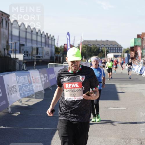 03.10.2025 - Köhlbrandbrückenlauf Jannik Wohlers http://msf.ph/oto/9069026 03.10.2025 13:13:35 Ziel 4065, 4324, 4383, 4448, 4461, 4580, 4595, 5147, 5908 meine-sportfotos.de