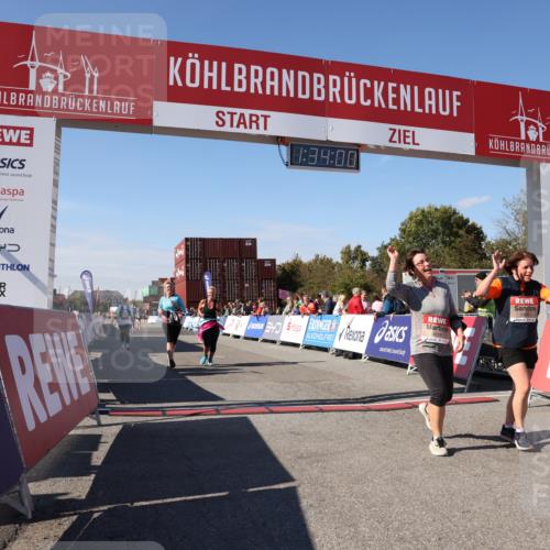 03.10.2025 - Köhlbrandbrückenlauf Lena Gebhardt http://msf.ph/oto/9069051 03.10.2025 13:34:00 Ziel 4438, 4919, 4970, 5036, 5300, 6246, 6420, 6421 meine-sportfotos.de