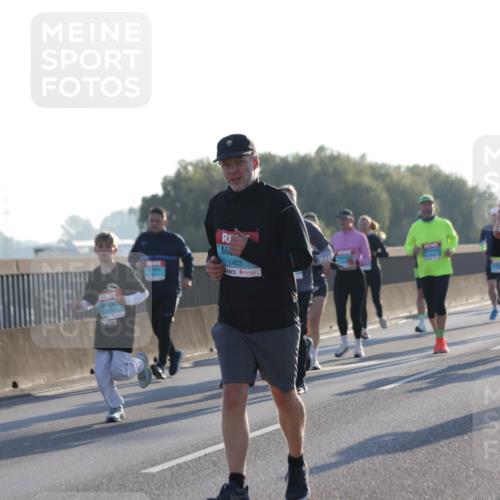03.10.2025 - Köhlbrandbrückenlauf Jannik Wohlers http://msf.ph/oto/9069054 03.10.2025 09:16:49 Position 3 1403, 1496 meine-sportfotos.de