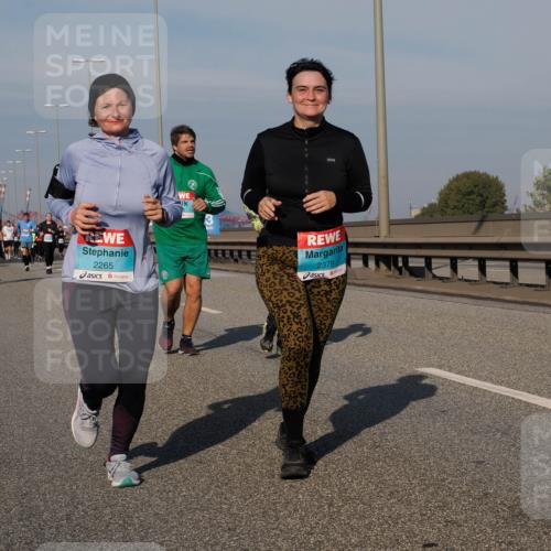 03.10.2025 - Köhlbrandbrückenlauf Fabian Wolf http://msf.ph/oto/9069088 03.10.2025 10:11:33 Position 3 2265, 2379, 2332 meine-sportfotos.de