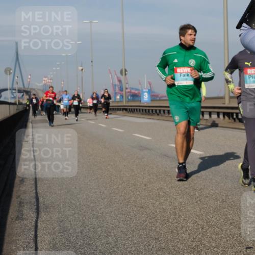 03.10.2025 - Köhlbrandbrückenlauf Fabian Wolf http://msf.ph/oto/9069098 03.10.2025 10:11:35 Position 3 2398, 3657 meine-sportfotos.de