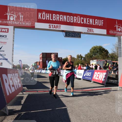03.10.2025 - Köhlbrandbrückenlauf Lena Gebhardt http://msf.ph/oto/9069102 03.10.2025 13:34:03 Ziel 4438, 4919, 4970, 5036, 5300, 6095, 6246, 6420, 6421 meine-sportfotos.de