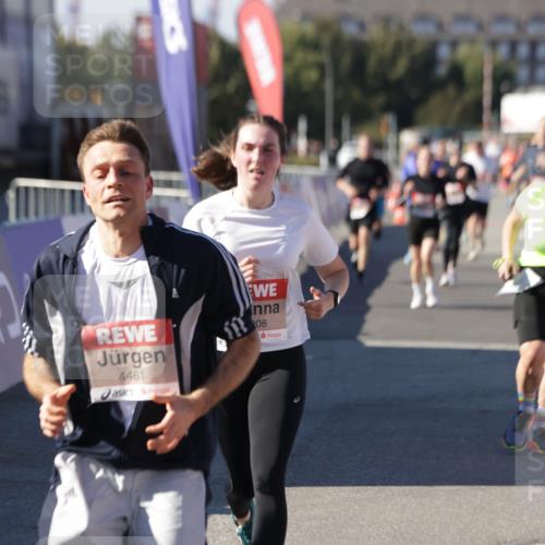 03.10.2025 - Köhlbrandbrückenlauf Jannik Wohlers http://msf.ph/oto/9069121 03.10.2025 13:13:40 Ziel 4065, 4461, 4580, 4595, 5147, 5802, 5884, 5886, 5908, 6116, 6363 meine-sportfotos.de