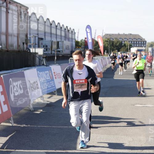 03.10.2025 - Köhlbrandbrückenlauf Jannik Wohlers http://msf.ph/oto/9069126 03.10.2025 13:13:40 Ziel 4065, 4461, 4580, 4595, 5147, 5802, 5884, 5886, 5908, 6116, 6363 meine-sportfotos.de