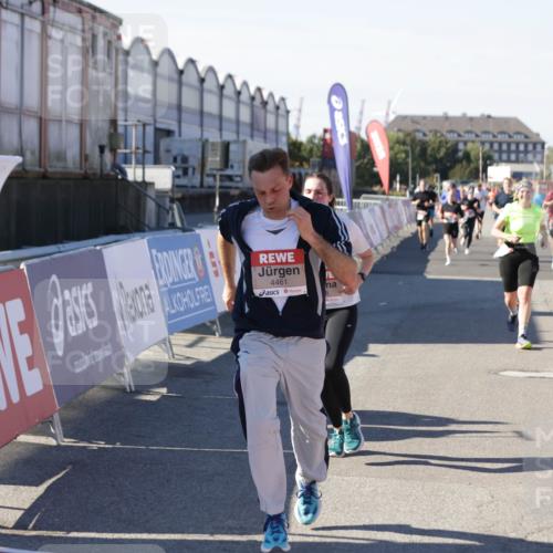 03.10.2025 - Köhlbrandbrückenlauf Jannik Wohlers http://msf.ph/oto/9069135 03.10.2025 13:13:40 Ziel 4065, 4461, 4580, 4595, 5147, 5802, 5884, 5886, 5908, 6116, 6363 meine-sportfotos.de