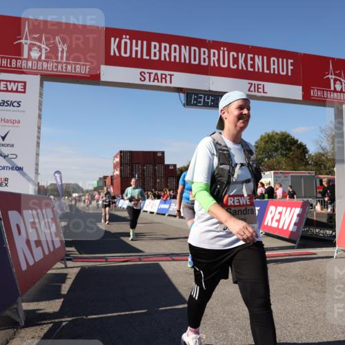 03.10.2025 - Köhlbrandbrückenlauf Lena Gebhardt http://msf.ph/oto/9069169 03.10.2025 13:34:10 Ziel 4438, 5593, 6095, 6420, 6421, 6574 meine-sportfotos.de