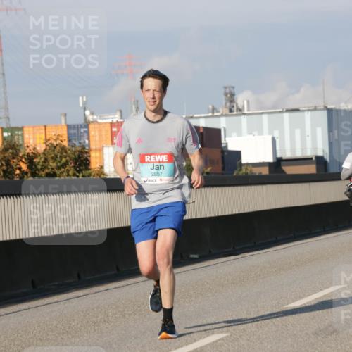 03.10.2025 - Köhlbrandbrückenlauf Jannik Wohlers http://msf.ph/oto/9069170 03.10.2025 09:48:16 Position 3 2857 meine-sportfotos.de