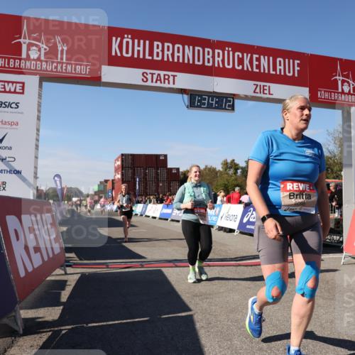 03.10.2025 - Köhlbrandbrückenlauf Lena Gebhardt http://msf.ph/oto/9069206 03.10.2025 13:34:12 Ziel 4438, 4674, 5593, 6095, 6421, 6574 meine-sportfotos.de