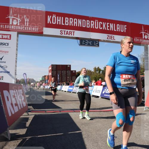 03.10.2025 - Köhlbrandbrückenlauf Lena Gebhardt http://msf.ph/oto/9069212 03.10.2025 13:34:12 Ziel 4438, 4674, 5593, 6095, 6421, 6574 meine-sportfotos.de