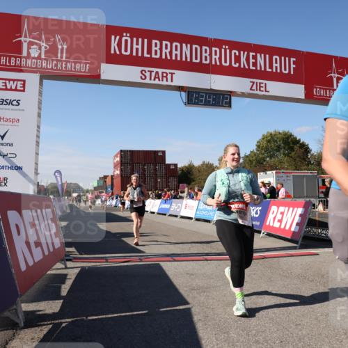 03.10.2025 - Köhlbrandbrückenlauf Lena Gebhardt http://msf.ph/oto/9069217 03.10.2025 13:34:13 Ziel 4438, 4674, 5207, 5221, 5593, 6095, 6574 meine-sportfotos.de