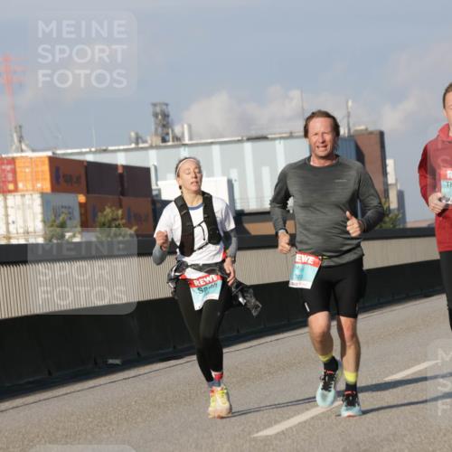 03.10.2025 - Köhlbrandbrückenlauf Jannik Wohlers http://msf.ph/oto/9069220 03.10.2025 09:48:19 Position 3 3813, 1225, 2587, 3331 meine-sportfotos.de
