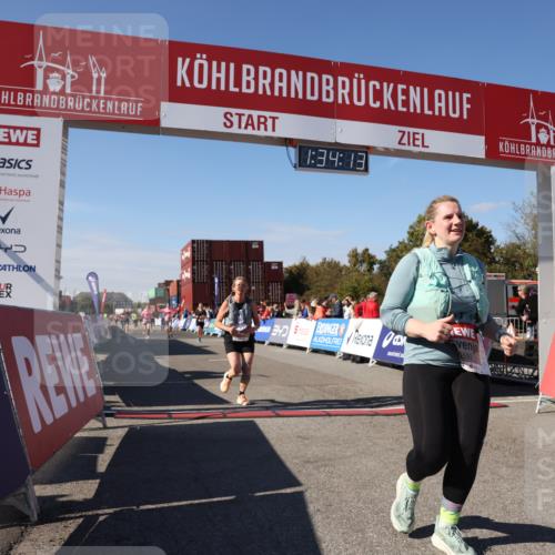 03.10.2025 - Köhlbrandbrückenlauf Lena Gebhardt http://msf.ph/oto/9069225 03.10.2025 13:34:13 Ziel 4438, 4674, 5207, 5221, 5593, 6095, 6574 meine-sportfotos.de