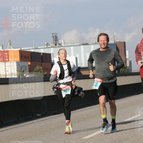03.10.2025 - Köhlbrandbrückenlauf Jannik Wohlers http://msf.ph/oto/9069226 03.10.2025 09:48:19 Position 3 1225 meine-sportfotos.de