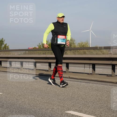03.10.2025 - Köhlbrandbrückenlauf Fabian Wolf http://msf.ph/oto/9069253 03.10.2025 10:11:41 Position 3 3634 meine-sportfotos.de