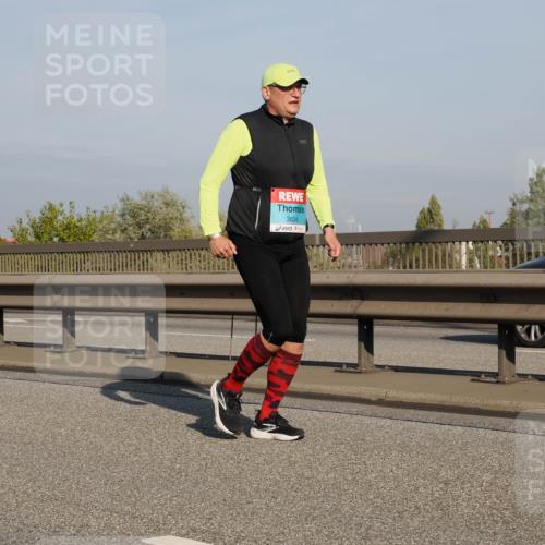 03.10.2025 - Köhlbrandbrückenlauf Fabian Wolf http://msf.ph/oto/9069276 03.10.2025 10:11:41 Position 3 3634 meine-sportfotos.de