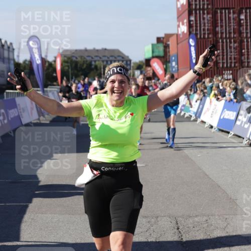 03.10.2025 - Köhlbrandbrückenlauf Jannik Wohlers http://msf.ph/oto/9069279 03.10.2025 13:13:44 Ziel 4348, 4461, 4595, 4642, 5802, 5884, 5886, 5908, 6116, 6363, 6366, 6488 meine-sportfotos.de