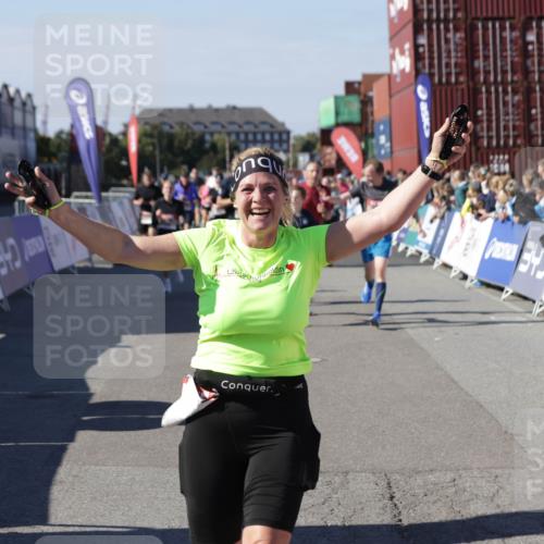 03.10.2025 - Köhlbrandbrückenlauf Jannik Wohlers http://msf.ph/oto/9069281 03.10.2025 13:13:44 Ziel 4348, 4461, 4595, 4642, 5802, 5884, 5886, 5908, 6116, 6363, 6366, 6488 meine-sportfotos.de
