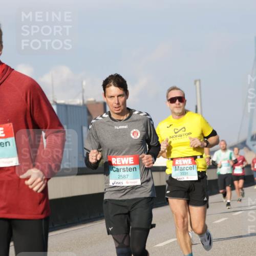 03.10.2025 - Köhlbrandbrückenlauf Jannik Wohlers http://msf.ph/oto/9069295 03.10.2025 09:48:21 Position 3 1225, 2587, 3331 meine-sportfotos.de