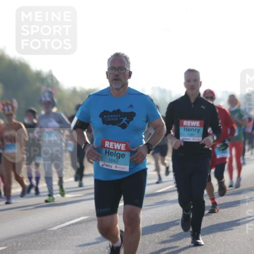 03.10.2025 - Köhlbrandbrückenlauf Jannik Wohlers http://msf.ph/oto/9069314 03.10.2025 09:16:58 Position 3 1397, 1642 meine-sportfotos.de