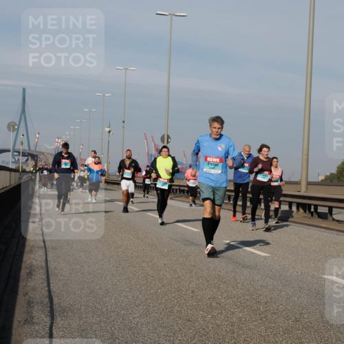 03.10.2025 - Köhlbrandbrückenlauf Fabian Wolf http://msf.ph/oto/9069331 03.10.2025 10:11:49 Position 3 2646 meine-sportfotos.de