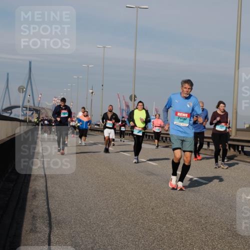 03.10.2025 - Köhlbrandbrückenlauf Fabian Wolf http://msf.ph/oto/9069340 03.10.2025 10:11:49 Position 3 2646 meine-sportfotos.de